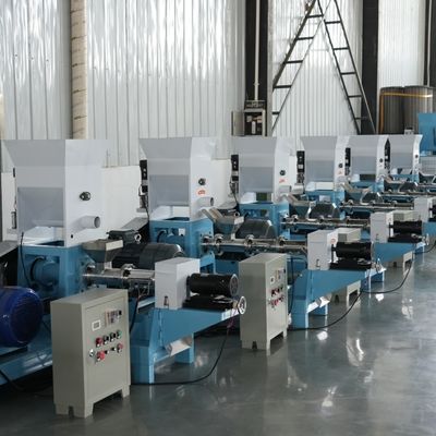 آسیاب دستگاه پلت خوراک ماهی در مقیاس بزرگ 3 تا 12 میلی متر قدرت تغذیه 0.4 کیلووات