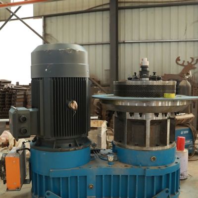 دستگاه گلوله های چوبی تخت 1100 کیلوگرم / H 800 کیلوگرم / H صرفه جویی در مصرف انرژی ضد زنگ