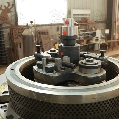 دستگاه گلوله های چوب تراشه 2.5 میلی متری MIKIM در مقیاس کوچک 900 کیلوگرم در ساعت